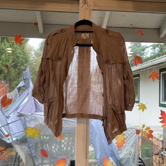 Tan jacket - Picture 1 of 1